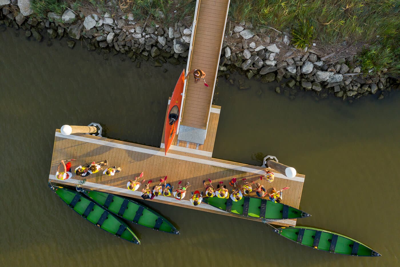 Canoa e gusto: scivolando sulle valli fino agli storici casoni